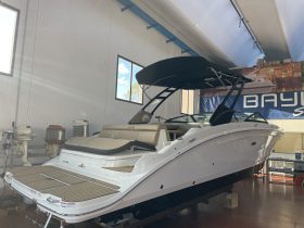 Sea Ray SDX 270 nuovo in pronta consegna